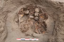 Phát hiện hố tròn chôn cất cổ đại ở Peru 