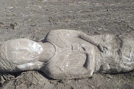 Phát hiện bức tượng khổng lồ thế kỷ thứ 3 Trước Công Nguyên 