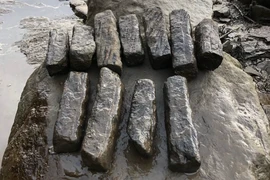 Soi dụng cụ mài dao La Mã cổ đại 