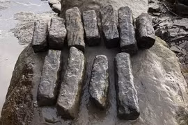 Soi dụng cụ mài dao La Mã cổ đại 