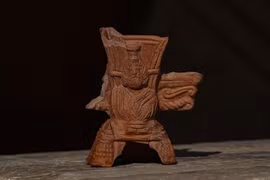 Lư hương khắc hình vị thần Serapis khiến chuyên gia bất ngờ