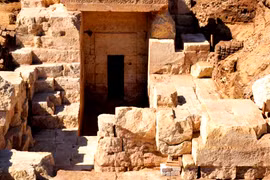 Sự thật giật mình về ngôi đền nữ thần đầu sư tử 