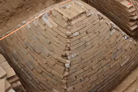 Điều gì khiến mộ kim tự tháp Trung Quốc không trộm nào dám đụng?