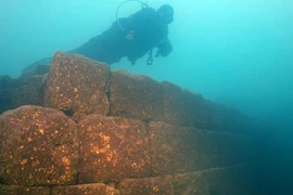 Khám phá lâu đài Urartu 3.000 năm tuổi chìm sâu dưới nước 