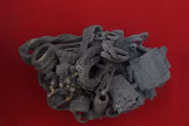 Tận mục đồ trang sức bạc 4.500 năm tuổi dính chùm nhau