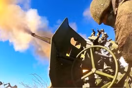 Nga phát động chiến dịch, Ukraine vào thế “một cổ hai tròng”