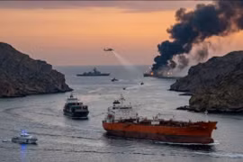 Khói đen bốc lên dày đặc tại thủ đô Beirut sau các đợt không kích quy mô lớn của Israel ngày 8/4/2026. Nhiều khu dân cư và thương mại bị tấn công, gây thiệt hại nặng nề về cơ sở hạ tầng và thương vong lớn cho dân thường.