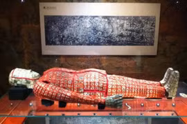 Lăng mộ cổ huyền thoại được phát hiện sau hố đen khổng lồ 