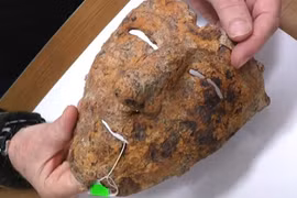 Soi mặt nạ diễu hành của binh lính La Mã, phát hiện bí ẩn ngàn năm