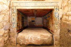 Sửng sốt bên trong mộ phần bác sĩ đa năng Ai Cập cổ đại 