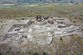 Tàn tích vương cung thánh đường ở thành cổ Lystra giấu bí ẩn gì?