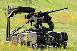 Với trọng lượng 620 kg khi chở đầy hàng, Robot chiến trường NUMO có thể mang tải trọng lên tới 300 kg, khiến nó trở thành lựa chọn linh hoạt cho cả nhiệm vụ tiếp tế chiến đấu và sơ tán. Ảnh: @Tank Bureau.