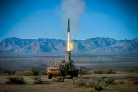 Lockheed Martin đã trình diễn khả năng phóng thẳng đứng của JAGM, biến một loại tên lửa hiện có thành một hệ thống phòng thủ chống máy bay không người lái cơ động, đa miền (Nguồn hình ảnh: Lockheed Martin).