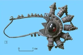 Kho báu kỳ lạ trong mộ trẻ em Thời Trung Cổ