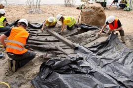Phát hiện xác tàu đắm thời Trung cổ tại khu chợ cá lịch sử
