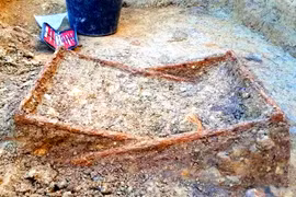 Mở mộ cổ 1.400 năm, bất ngờ tìm thấy chiếc ghế gấp cực bí ẩn