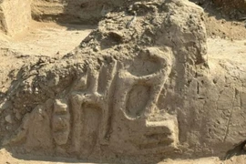 Bí ẩn ngôi đền cổ bị chôn vùi trong cát ở Peru