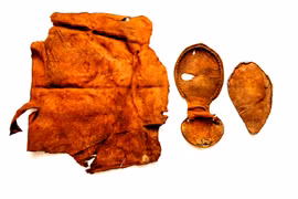 Tận mục bộ sưu tập vải trung cổ lớn nhất châu Âu vừa được tìm thấy