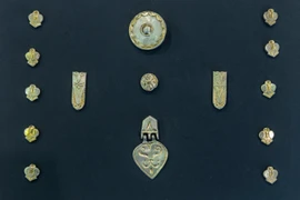 Mở mộ cổ ba chiến binh tinh nhuệ, thứ bên trong gây sốc chuyên gia