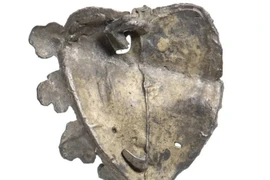 Khai quật hàng chục hiện vật cổ 6.000 năm tuổi, chuyên gia bối rối