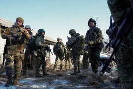 Nga và Ukraine giành giật từng ngôi làng tại Donetsk