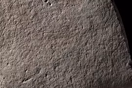 Bức khắc ngựa 12.000 năm tại Pháp hé lộ bí ẩn khảo cổ