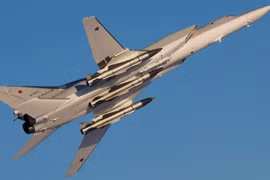 Máy bay ném bom Tu-22M3 mang tên lửa Kh-22