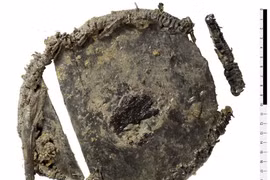 Kỳ lạ chiếc bình cổ 4.000 tuổi được phát hiện trên núi Thụy Sĩ