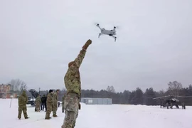 Xe tăng M1A2 Abrams Mỹ phối hợp UAV trong diễn tập NATO tại Ba Lan