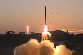 Lưới phòng không "sụp đổ", Israel tìm cách mua lá chắn tên lửa Mỹ