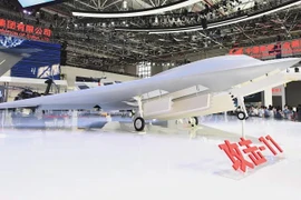 Trung Quốc hé lộ UAV chiến đấu tàng hình không cần đến con người