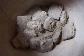 93 tấm bia đá cổ chứa thông điệp bí ẩn, chuyên gia rối não