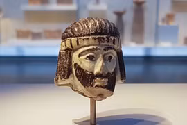 Sốc nặng phát hiện danh tính bức tượng đầu người 2.800 tuổi