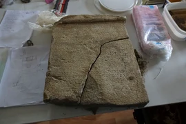 Tìm thấy sắc lệnh 2.200 năm chứa bí mật chưa từng biết 