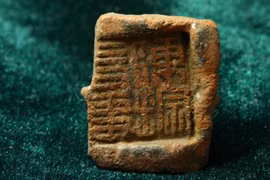 Sự thật thú vị đằng sau con dấu đất sét nghìn năm tuổi 