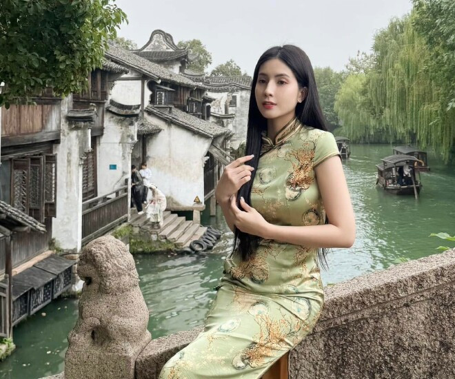 Thiên An tên thật là Trần Nguyễn Thiên An, sinh năm 1998 tại Bình Dương. Từ năm lớp 11, cô đã hoạt động nghệ thuật với vai trò người mẫu.