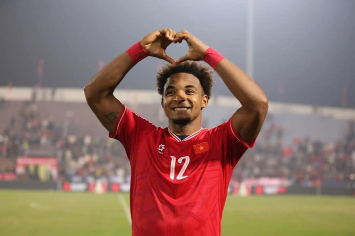 Với 7 bàn thắng sau 4 trận đấu trong màu áo tuyển Việt Nam ở ASEAN Cup 2024, tiền đạo Xuân Son trở thành hiện tượng ở khu vực Đông Nam Á.