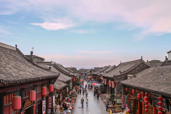 Bình Dao (Sơn Tây): Bình Dao là một thị trấn nhỏ với nhiều di tích văn hóa. Các công trình kiến trúc cổ ở đây được bảo tồn gần như nguyên vẹn. Bình Dao là trung tâm giao thương nhộn nhịp thời cổ, với nhiều sản vật và đồ thủ công mỹ nghệ tinh xảo. Ảnh: Architectureontheroad.