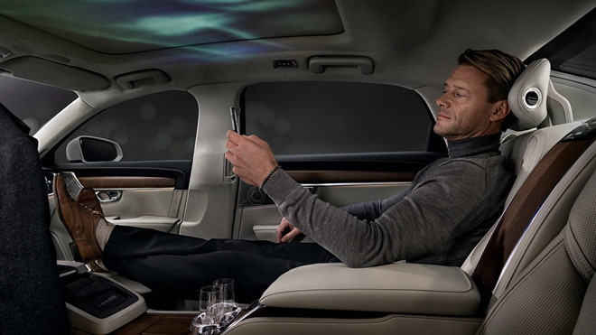 Volvo có kế hoạch ra mắt S90 Ambience tại thị trường Trung Quốc. Năm ngoái, hãng xe Thụy Điển bán được 100.000 chiếc tại thị trường lớn nhất thế giới này.