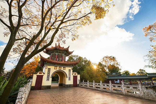 Công viên Grand View: Bạn muốn tìm kiếm một cái nhìn toàn cảnh của Côn Minh, hãy tham quan Công viên Grand View.