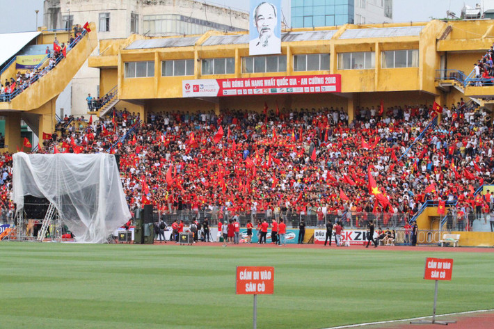 Các cổ động viên tin tưởng đội tuyển Olympic Việt Nam sẽ thi đấu hết mình vì màu cờ sắc áo.