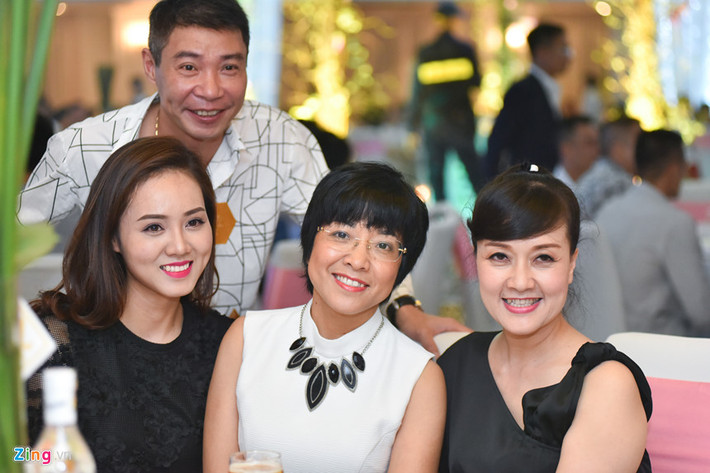Ngọc Hà cũng có mối quan hệ rất thân thiết với MC Thảo Vân- vợ cũ của nghệ sĩ Công Lý.