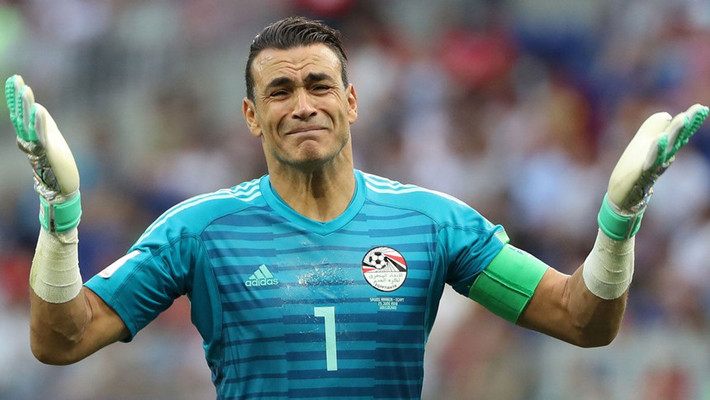 Thủ môn El Hadary (Ai Cập): Không thể tiến sâu tại World Cup nhưng El Hadary đã kịp lập kỷ lục đó là cầu thủ già nhất ra sân ở đấu trường này (45 tuổi 161 ngày). Lão tướng sinh năm 1973 sẽ tiếp tục sự nghiệp thi đấu chuyên nghiệp cùng Ismaily FC ở quê nhà.