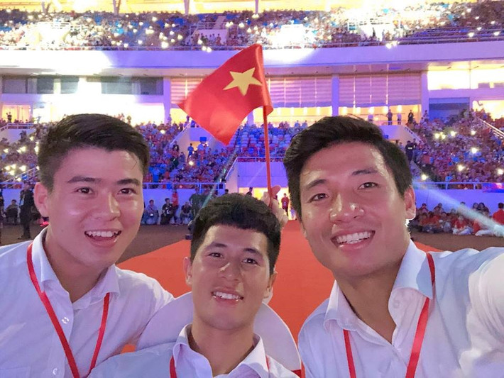 Vẫn là Duy Mạnh "phá đám"