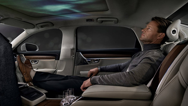 Ngoài ra, concept xe Volvo còn có chế độ nghỉ ngơi tĩnh dưỡng lấy lại năng lượng như Nocturnal Mode (chế độ ban đêm) và Freedom Mode (chế độ tự do).