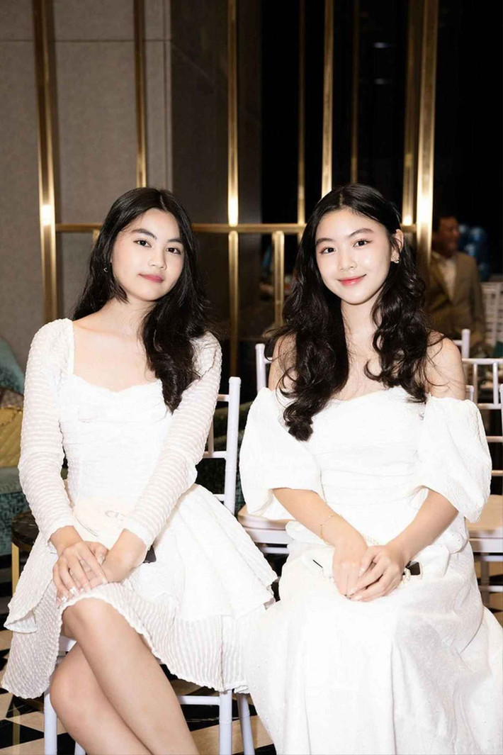 Thậm chí, một số người còn bày tỏ sự ghen tị với Lọ Lem vì dù còn rất trẻ, song cô bé lại có thể sở hữu nét đẹp đến mức hoàn hảo.