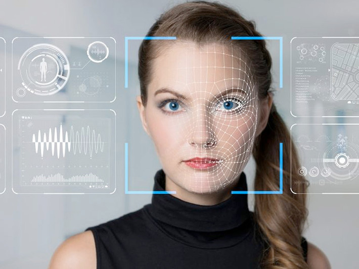 Thậm chí, ngay cả khi người dùng chưa chọn một bức ảnh nào, Faceapp cũng sẽ cố gắng tải một vài file từ máy của họ, lên sever đám mây. Quá trình này tự động diễn ra ngấm ngầm, mà không ai hay biết.