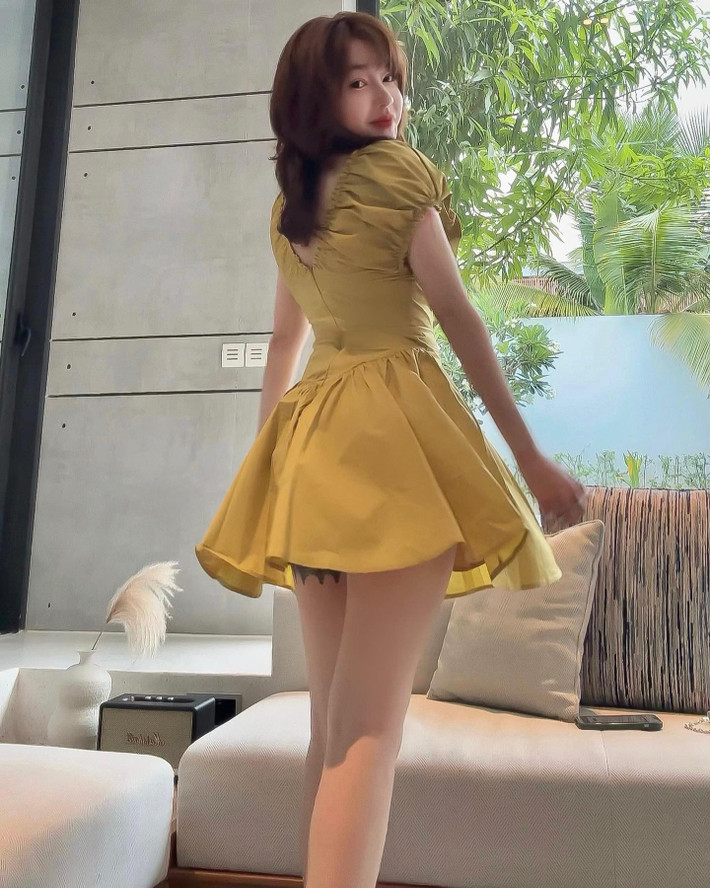 Ở thời đỉnh cao, người đẹp 8X không chỉ nổi tiếng ở trong nước, mà còn nhiều lần gây chú ý trên các trang mạng quốc tế như Hàn Quốc, Trung Quốc, Thái Lan.