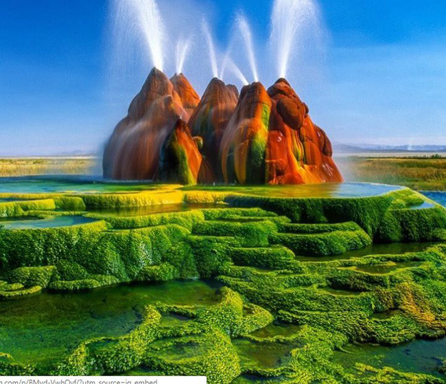 Khung cảnh đẹp vi diệu ở Fly Geyser, Nevada, Hoa Kỳ