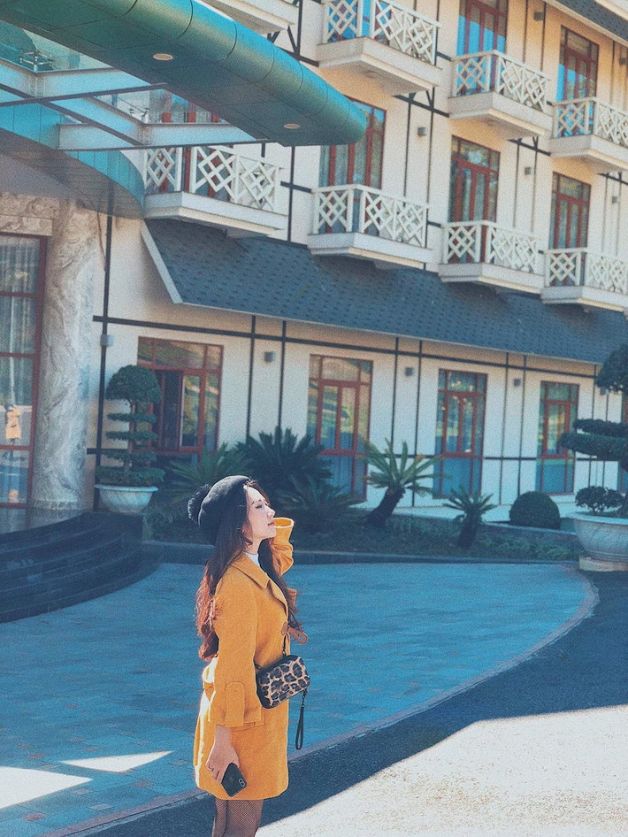 Là một cô nàng đa phong cách cùng với lợi thế có một hình thể quyến rũ, nên Kim Yến luôn thỏa sức diện những bộ trang phục cô cảm thấy đẹp và tự tin nhất.